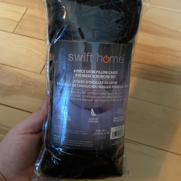 Six piece satin pillow case eye mask and scrunchie set - Picture 5 of 5